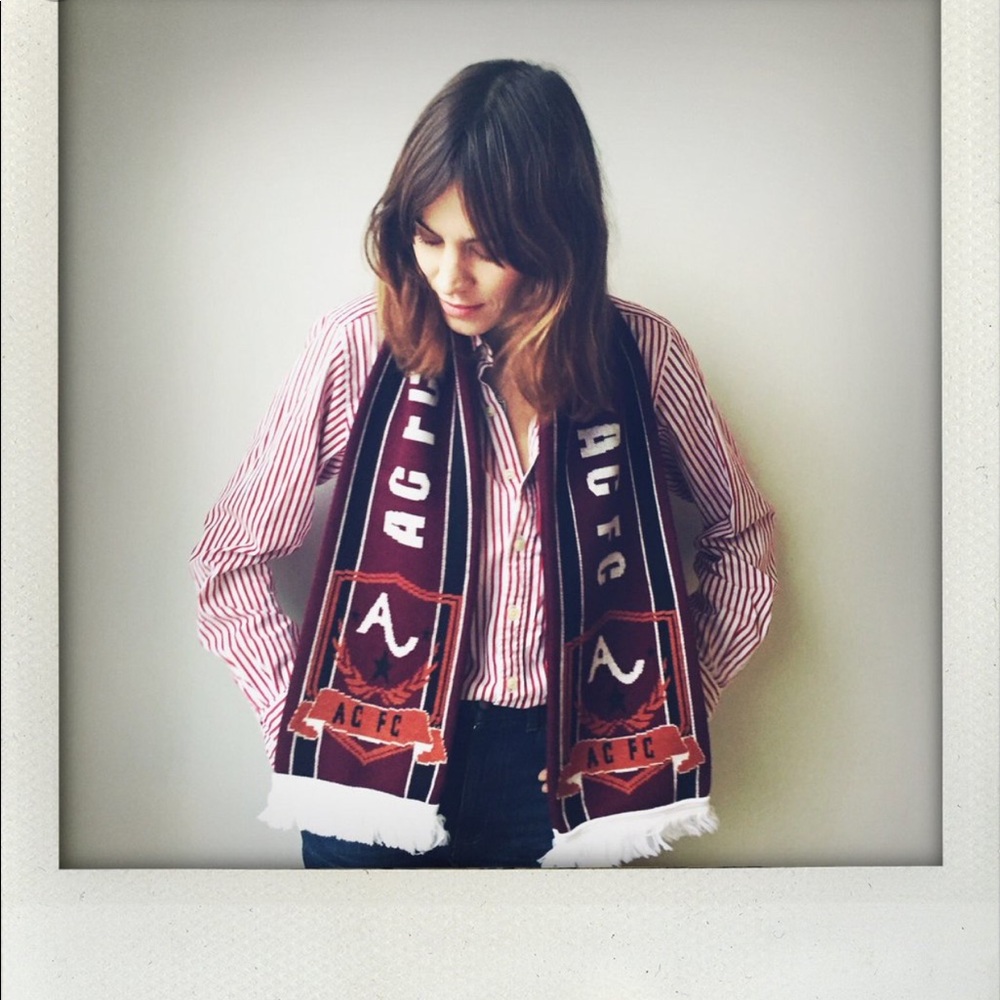 Alexa Chung football scarf